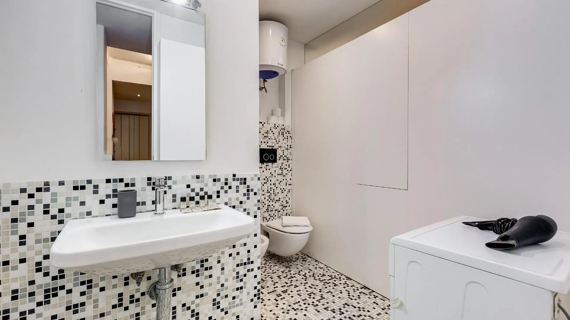 Vivilo Collection - Statonia Design Apartment Rome 0*,