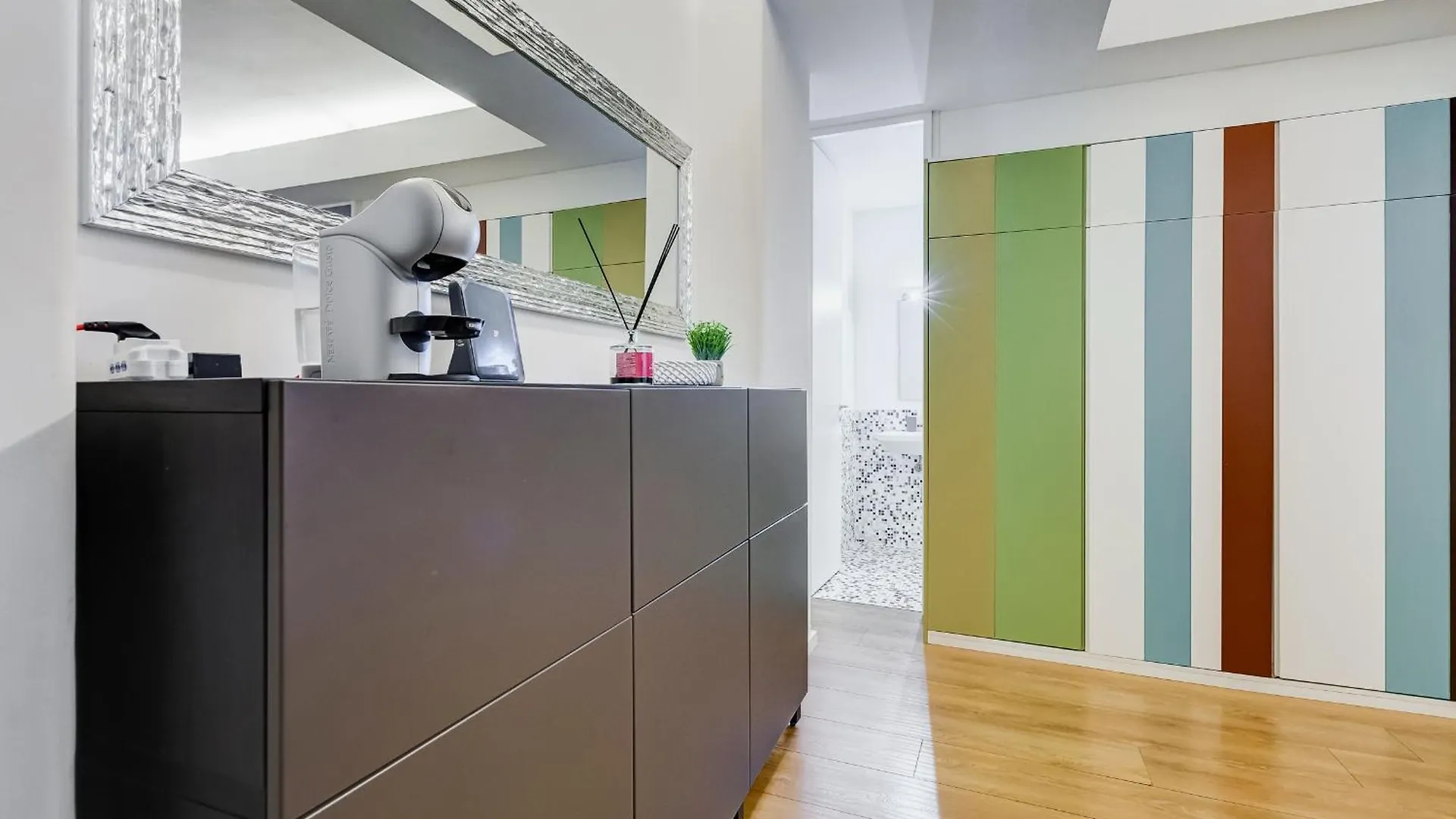 Vivilo Collection - Statonia Design Apartment Rome